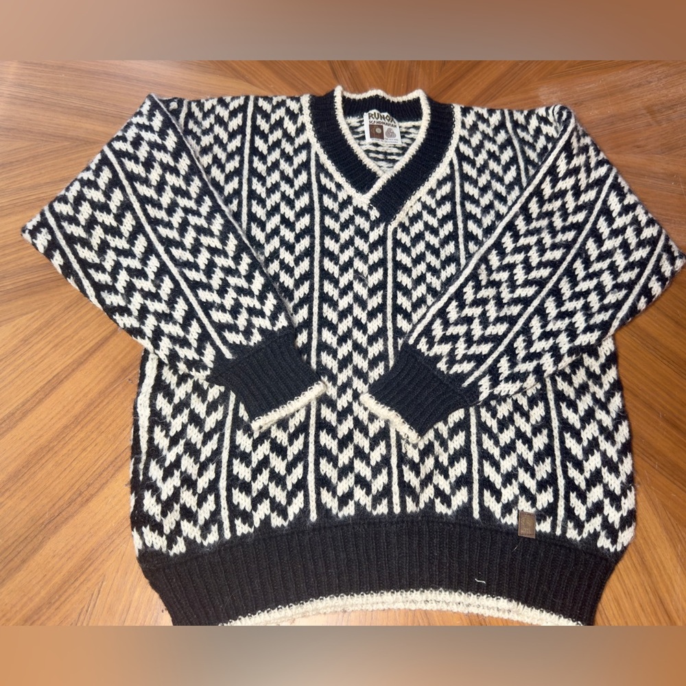 Vintage Runox Scandinavian Sweater Women’s Fair Isle Wool Knit Ski